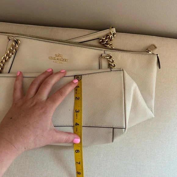 Coach Purse - Picture 6 of 7